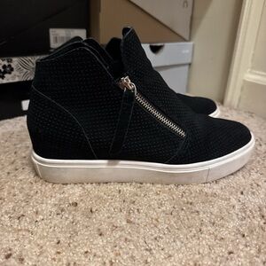 Steve Madden Black and White High-Top Sneakers